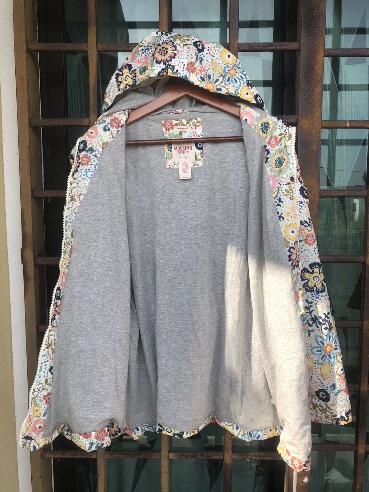 Mossimo Massimo Water Resistant Flower Design Zipper Hodie Size L / US 10 / IT 46 - 4 Thumbnail