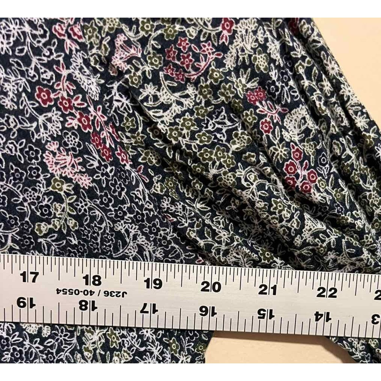 & Other Stories CHELSEA & THEODORE Women's airy blouse S Rayon A001428 Size S / US 4 / IT 40 - 3 Thumbnail