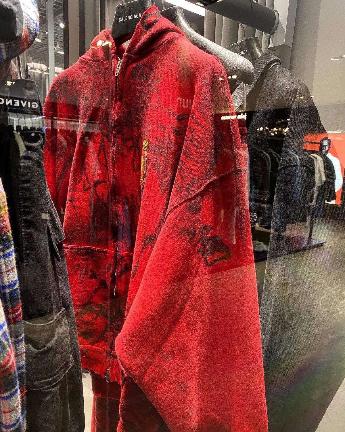 Balenciaga Balenciaga Red Skater Graffiti Zip Hoodie SS23 Large Size US L / EU 52-54 / 3 - 10 Thumbnail