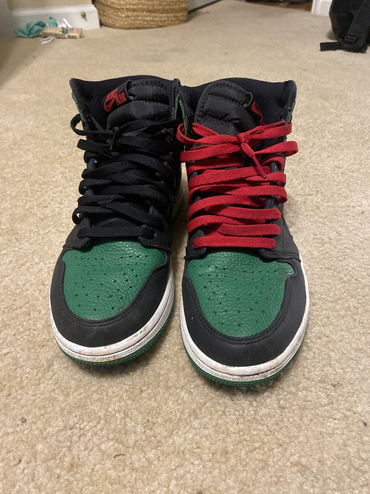 Jordan Brand Jordan retro 1 OG pine green Size US 9 / EU 42 - 5 Thumbnail