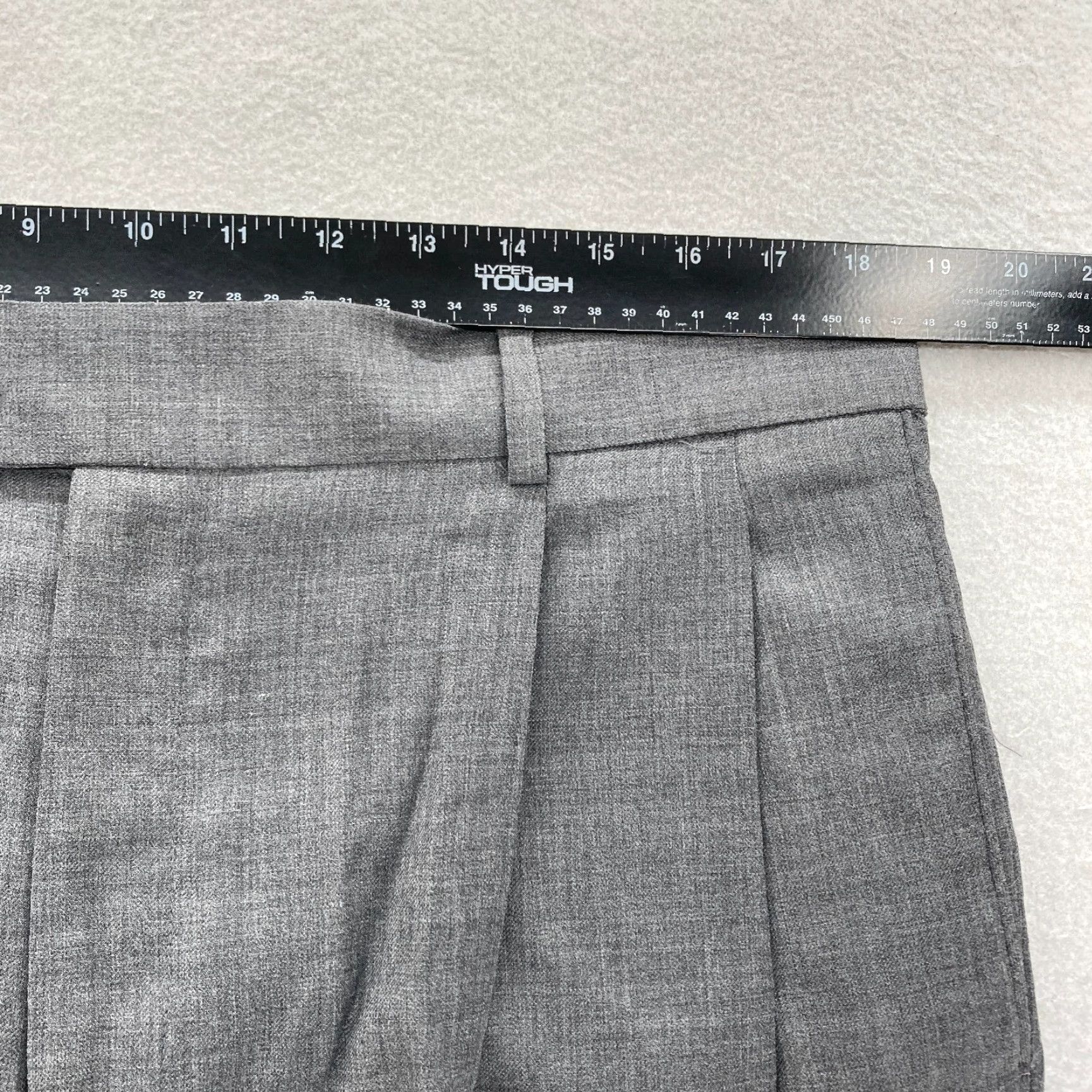 Stafford VINTAGE Stafford Performance Dress Pants Mens 38x27 Charcoal Gray Wool Pleated Business Size US 38 / EU 54 - 7 Thumbnail