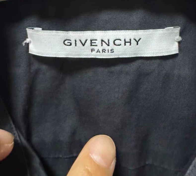 Givenchy Givenchy SizeXS Long Sleeve Shirt Size US S / EU 44-46 / 1 - 2 Thumbnail
