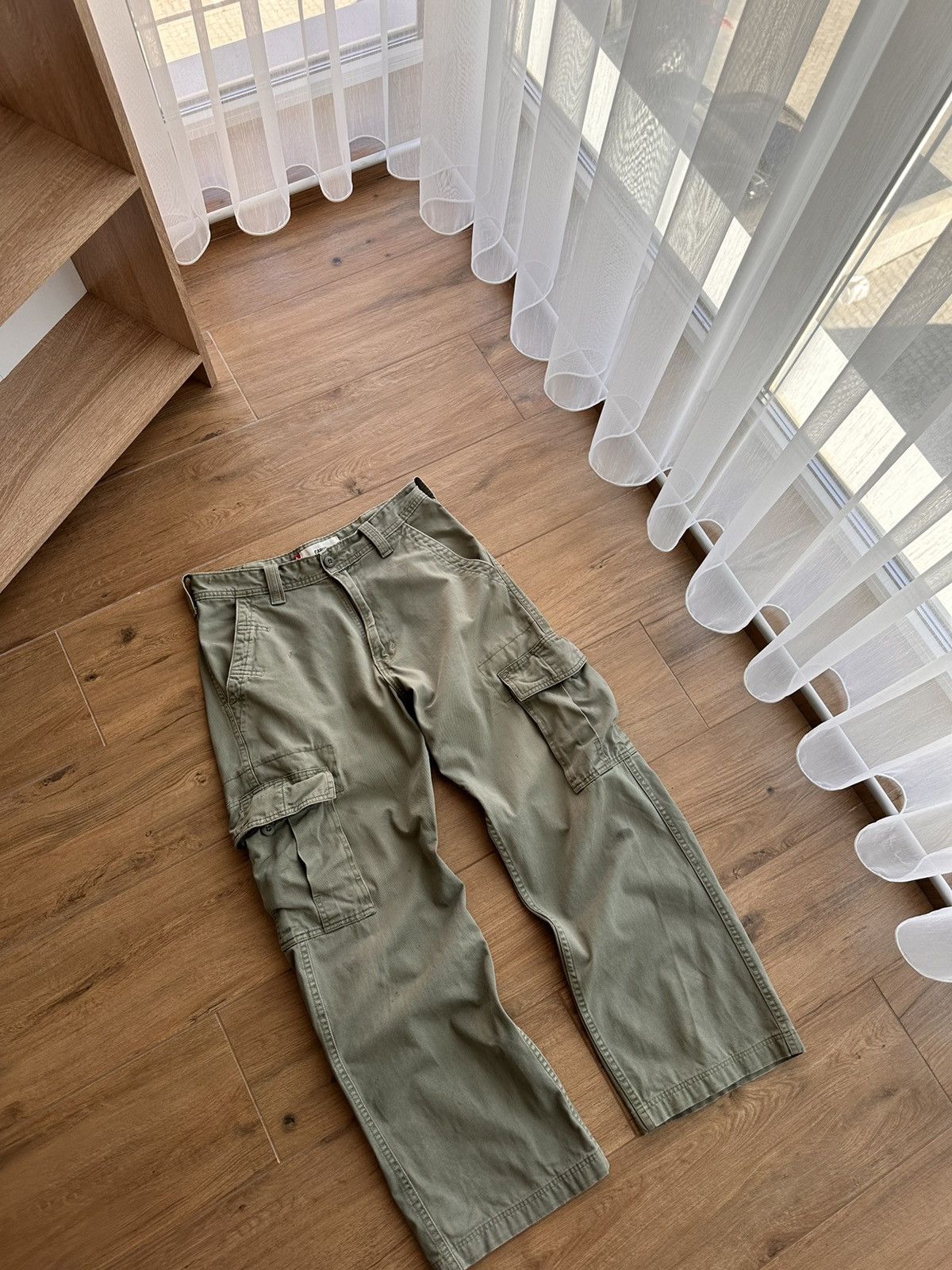 Levi's × Levi's Vintage Clothing × Vintage Vintage Levi’s SS03 Green Military Cargo Pants Size US 31 - 5 Thumbnail
