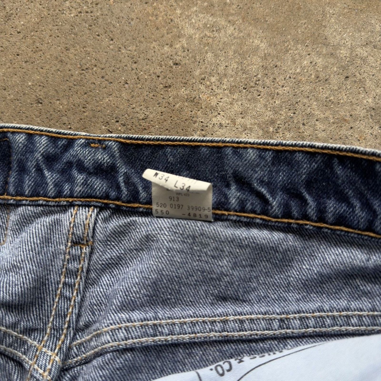 Vintage Vintage 90s Levi's 550 Made in USA Jeans Dark Wash Size US 33 - 7 Thumbnail