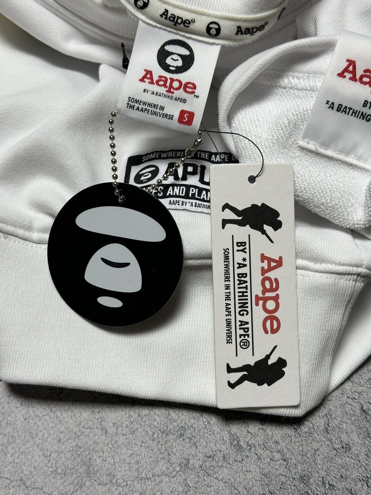 Aape Bape AAPE NOW Rainbow Logo Sweatshirt Tee Size US S / EU 44-46 / 1 - 7 Thumbnail