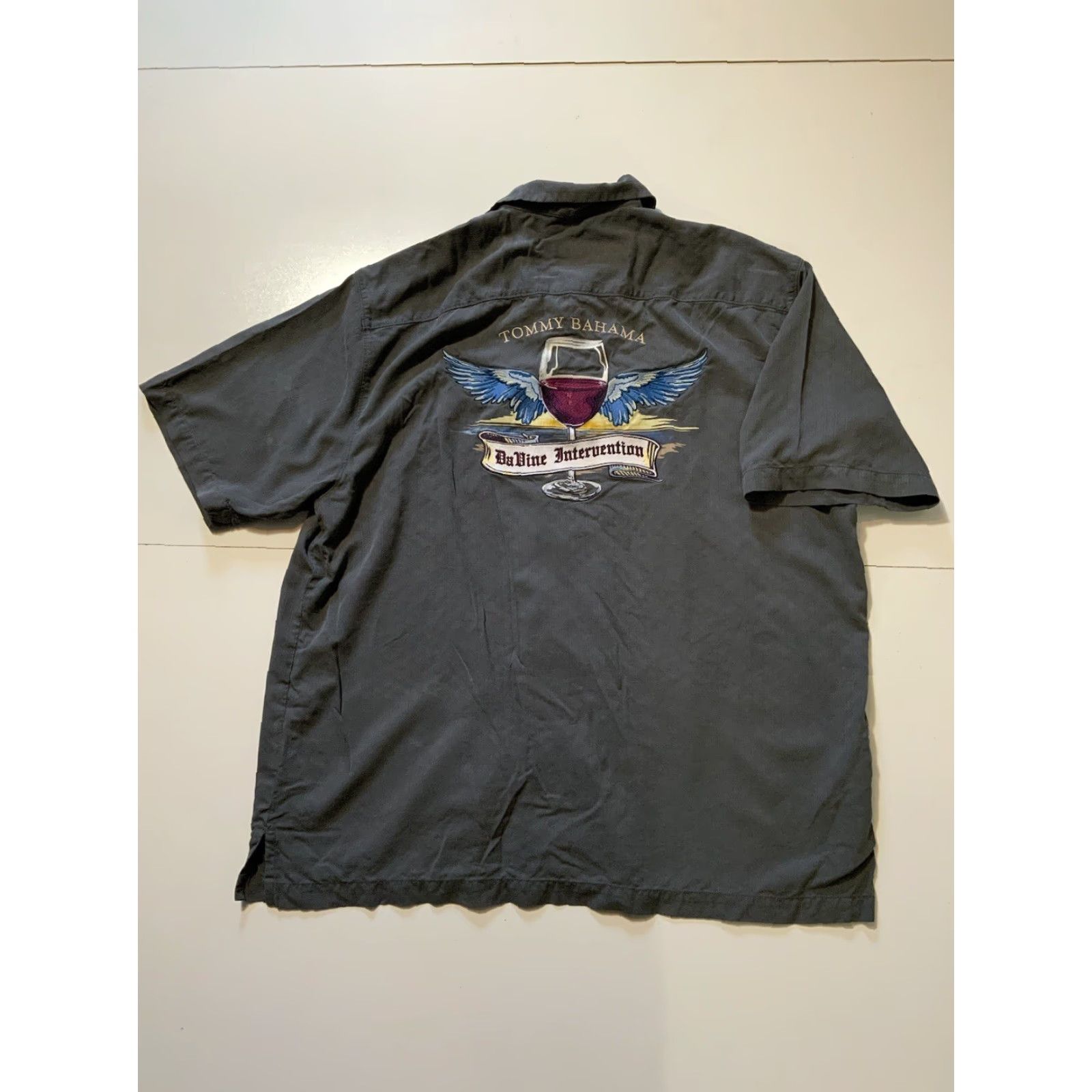 Tommy Bahama VINTAGE Tommy Bahama DaVine Intervention Wine Embroidered Silk Loop Collar Button Shirt Size US XL / EU 56 / 4 - 3 Thumbnail