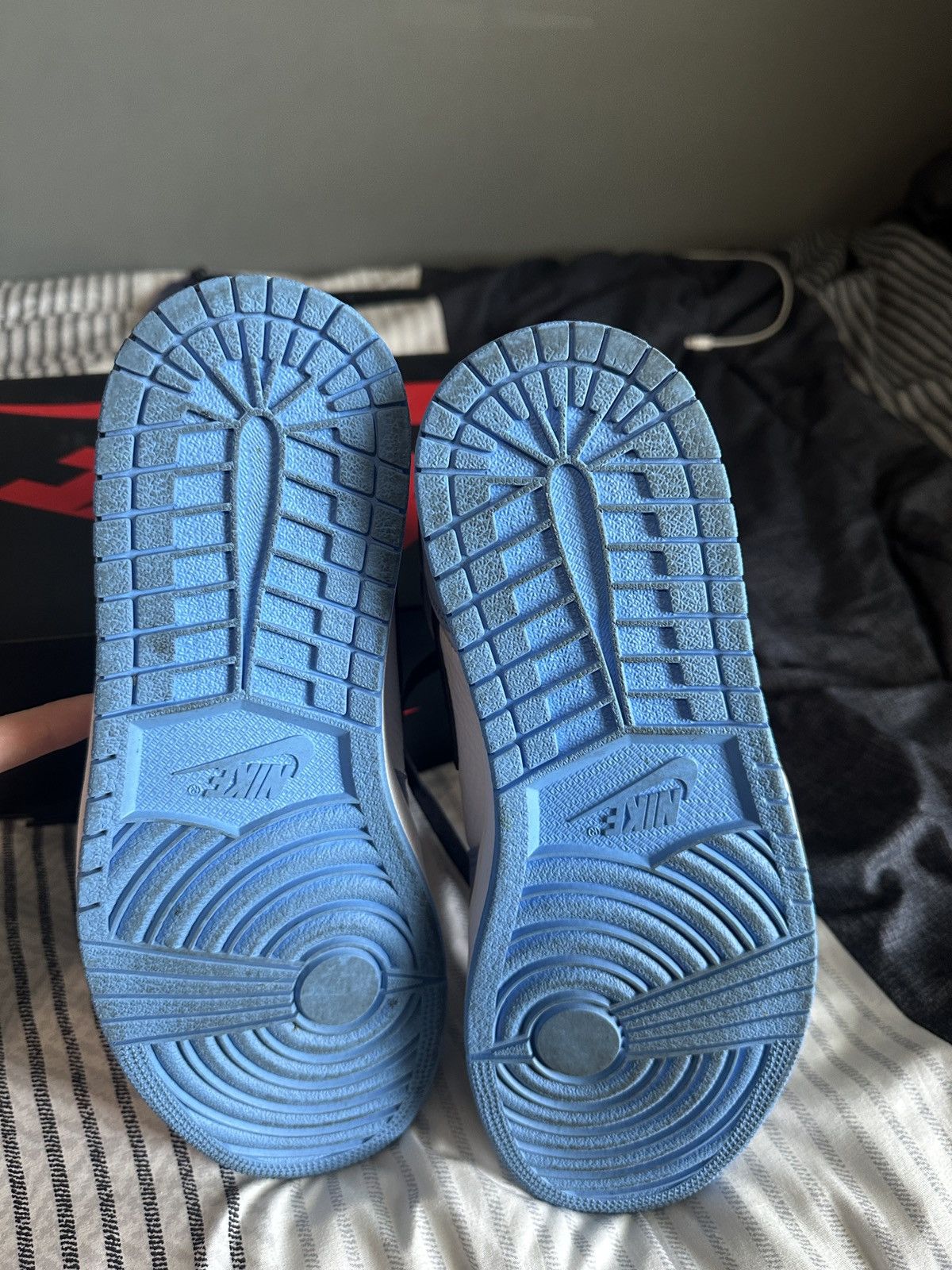 Jordan Brand Jordan 1 Retro High OG University Blue Size US 11.5 / EU 44-45 - 5 Thumbnail