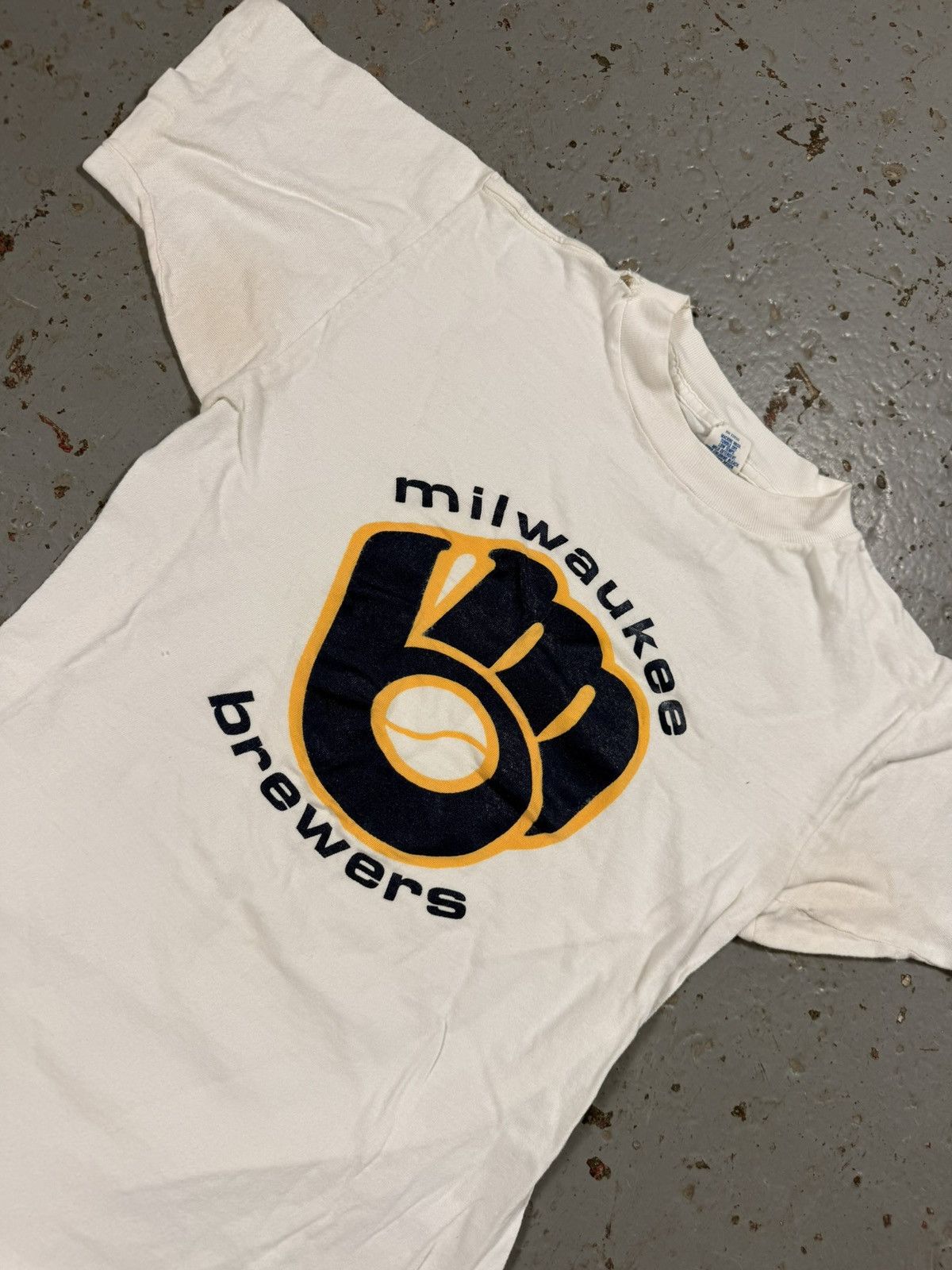 MLB Vintage Milwaukee Brewers Baby Tee Single stitch Tight Tee Size US S / EU 44-46 / 1 - 2 Thumbnail