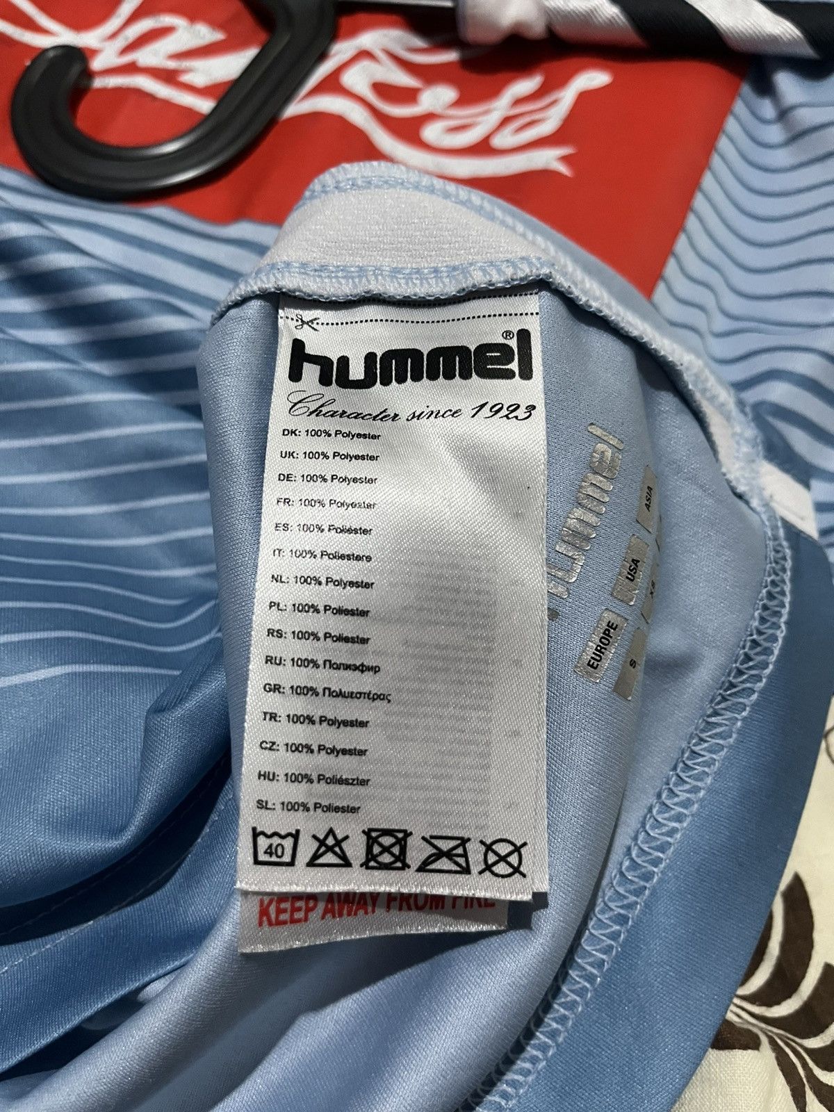 Hummel Hummel SønderjyskE 2017/18 Home Soccer Jersey Size US S / EU 44-46 / 1 - 7 Thumbnail