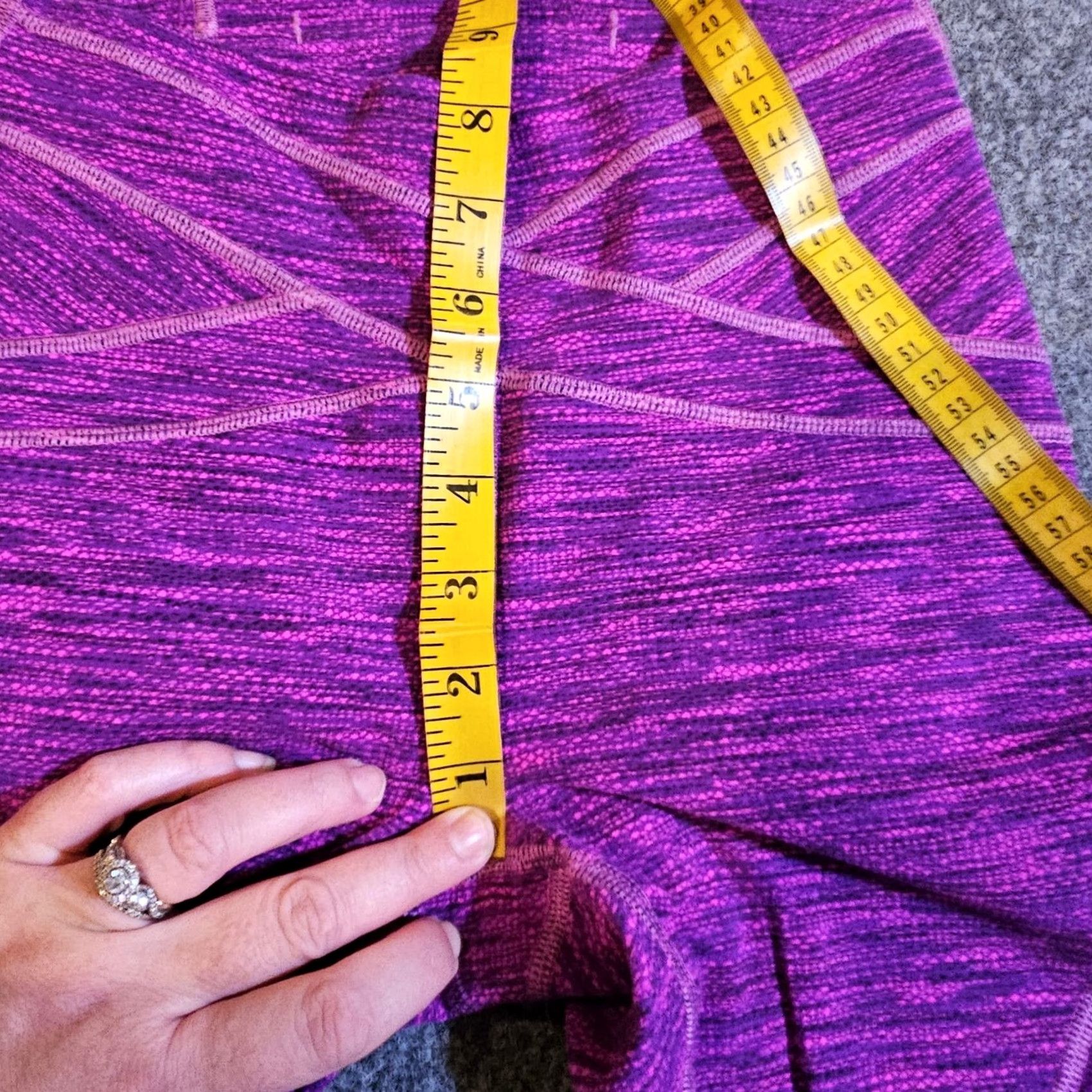 Lululemon Lululemon Pants Womens 4 Pink Purple Free Flow Crop Stretch Low Rise Athletic Shirt? Size 27" / US 4 / IT 40 - 5 Thumbnail