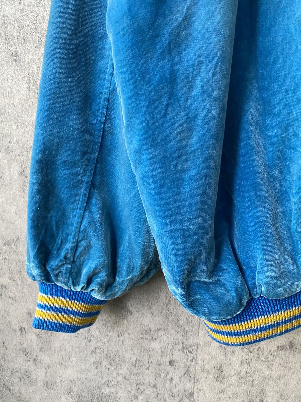 Vintage Vintage 80s O’neill Velvet Varsity Jacket Size US L / EU 52-54 / 3 - 19 Thumbnail