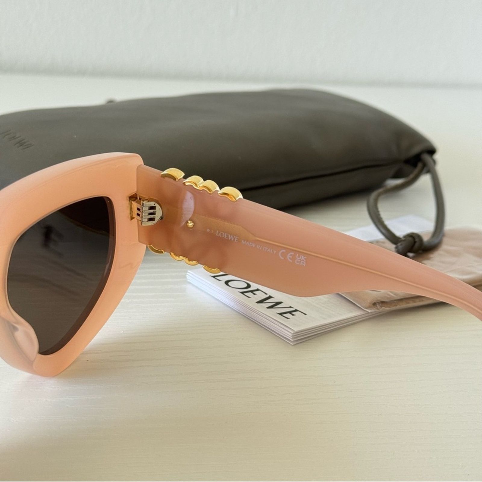 Loewe New! Loewe Pink Sunglasses LW40154U 72E, Authentic Size ONE SIZE - 5 Thumbnail
