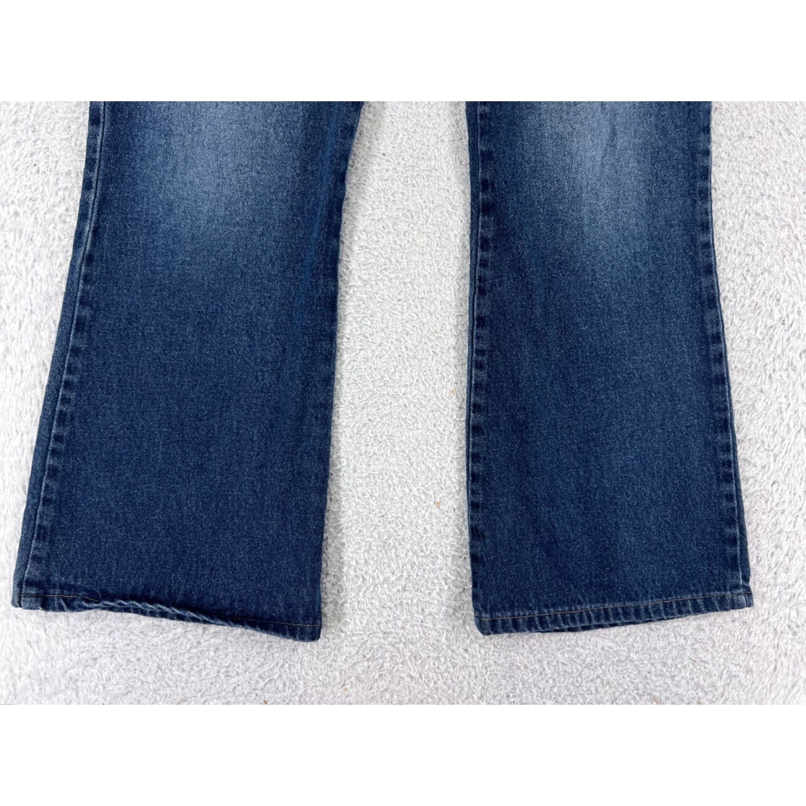 Denime VINTAGE My Tina Jeans Womens Regular 26 Blue Denim 100% Cotton Flared 28 Inseam 26x28 Low Rise 6.5-8.5 Zip 5-Pocket Logo Classic Designer Shirt Size 36" / US 14 / IT 50 - 3 Thumbnail