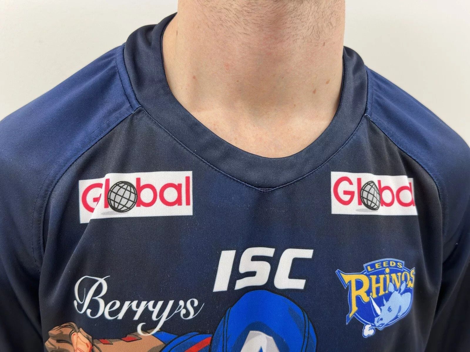 Vintage Leeds Rhinos Rugby Jersey Captain America Shirt 2018 Men ISC Size US L / EU 52-54 / 3 - 3 Thumbnail