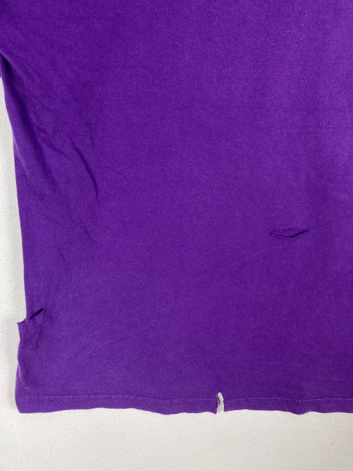 Band Tees Björk Guðmundsdóttir 4 QUEEN Bjork Distressed T-Shirt Size US L / EU 52-54 / 3 - 7 Thumbnail