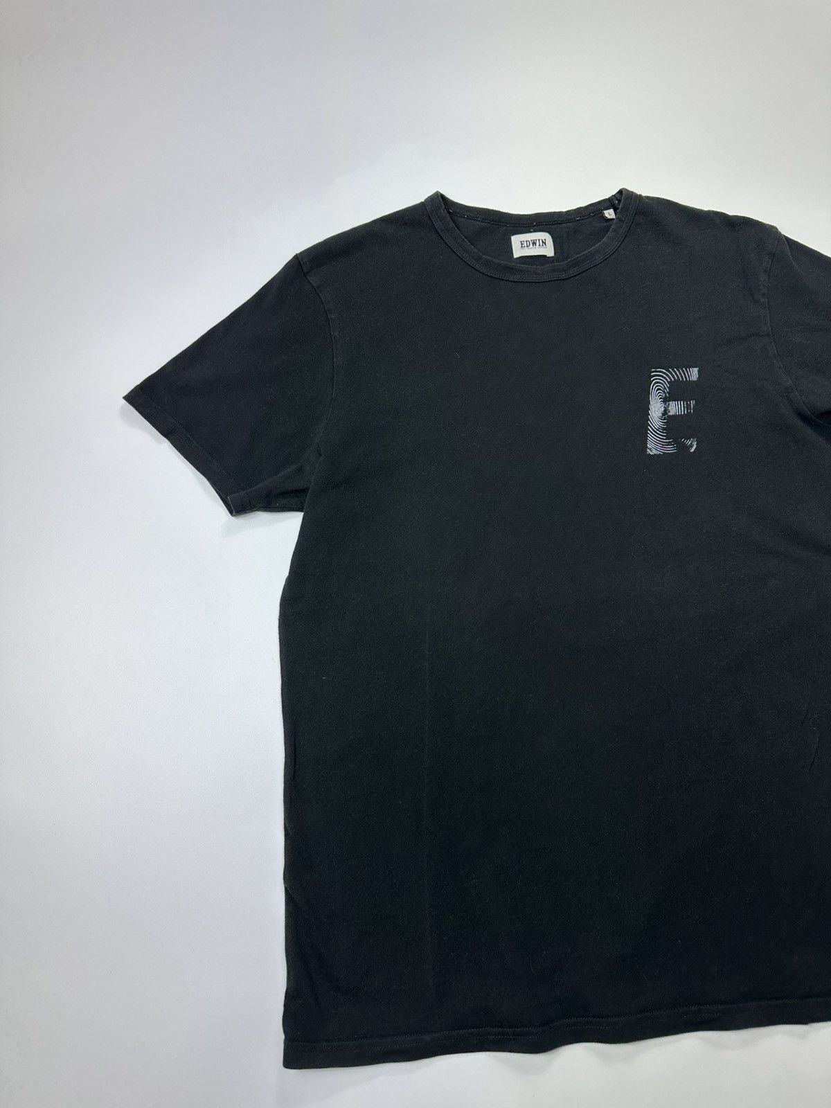 Edwin Edwin T-shirt Face Graphic Print Logo Size US L / EU 52-54 / 3 - 5 Thumbnail