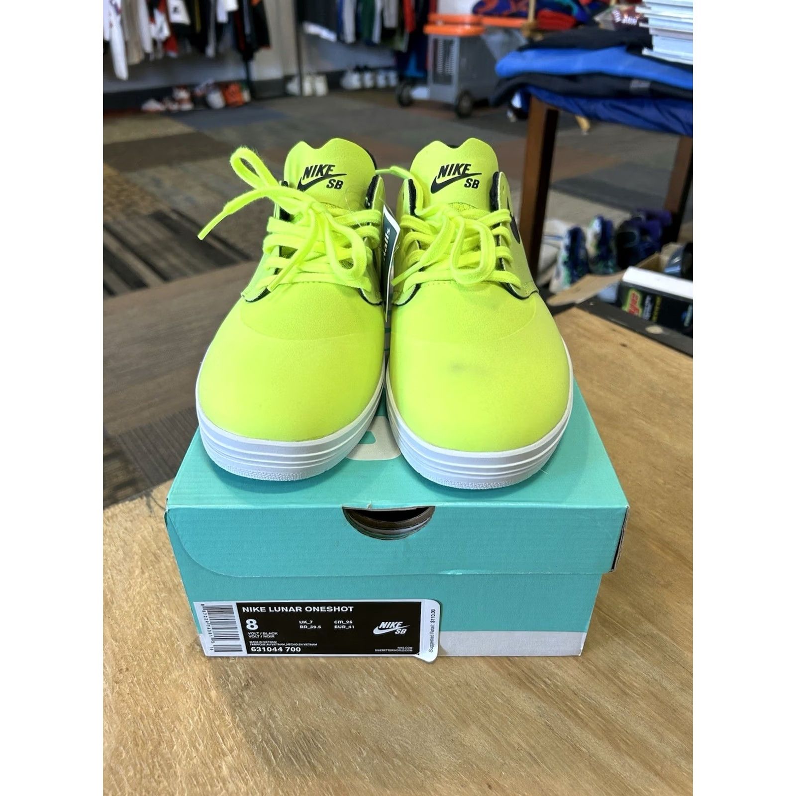 Vintage Nike SB Lunar Oneshot Volt/Black Sneaker 631044-700 US Men’s 8 DS Brand New In Box With Marks As Is Size US 7 / EU 40 - 7 Thumbnail