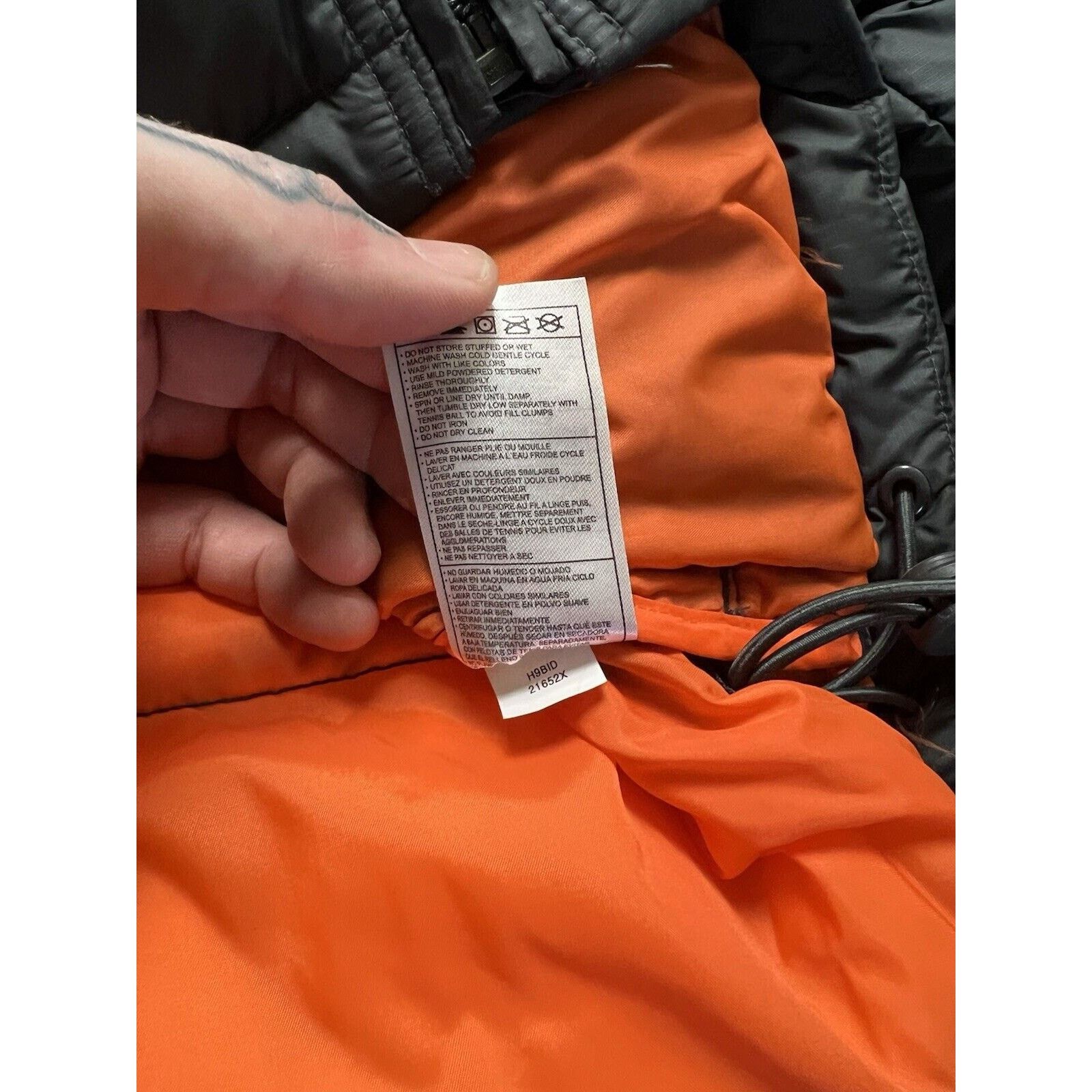 Nike 2009 Nike SF Giants Puffer Down Jacket, Black/Orange Women’s Size S / US 4 / IT 40 - 10 Thumbnail