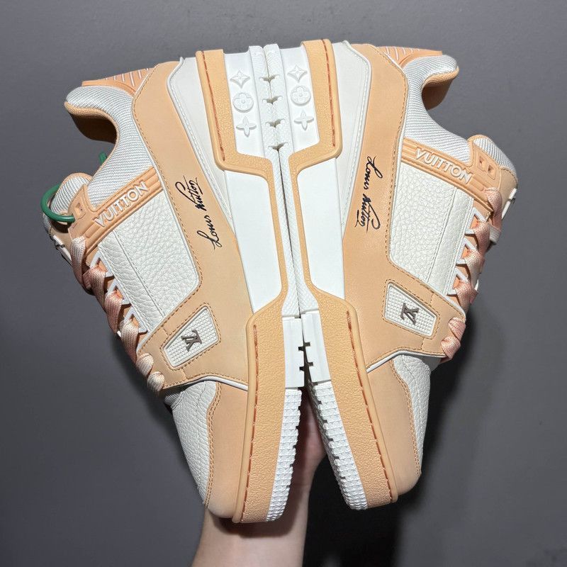 Louis Vuitton Louis Vuitton Trainer Low-Top Sneakers in Orange Size US 10 / EU 43 - 8 Thumbnail