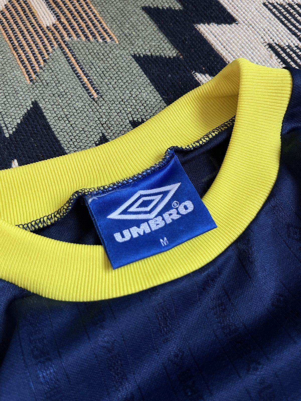 Other Vintage Umbro Big Logo Blokecore Soccer Jersey Size US M / EU 48-50 / 2 - 9 Thumbnail
