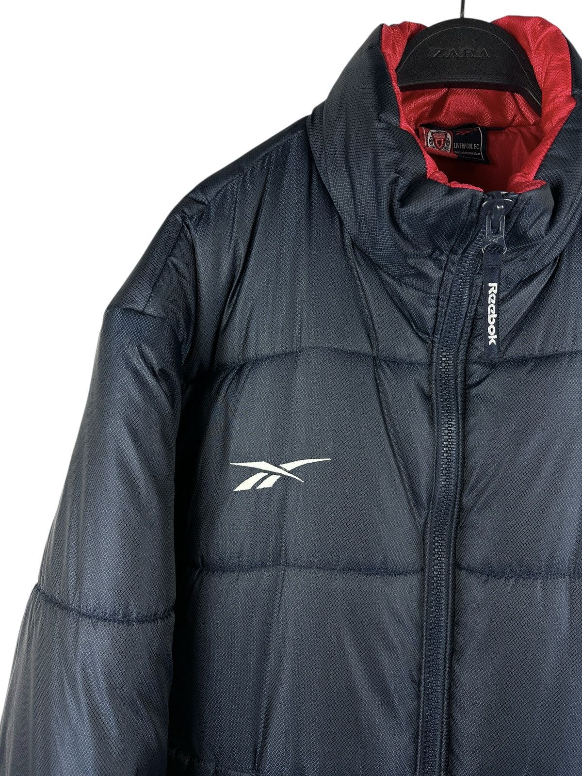 Reebok Vintage Reebok Liverpool F.C Soccer Puffer Jacket Winter Size US XL / EU 56 / 4 - 2 Thumbnail