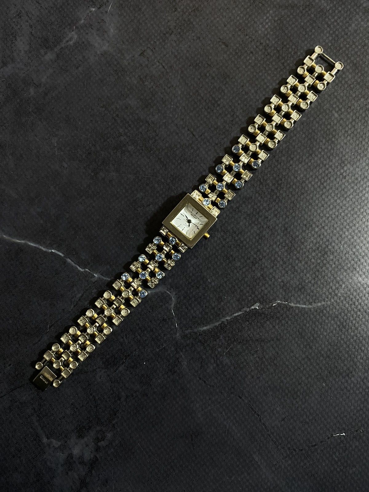 Vintage x Watch Elegant Quartz Crystal Watch in Silver, Men's