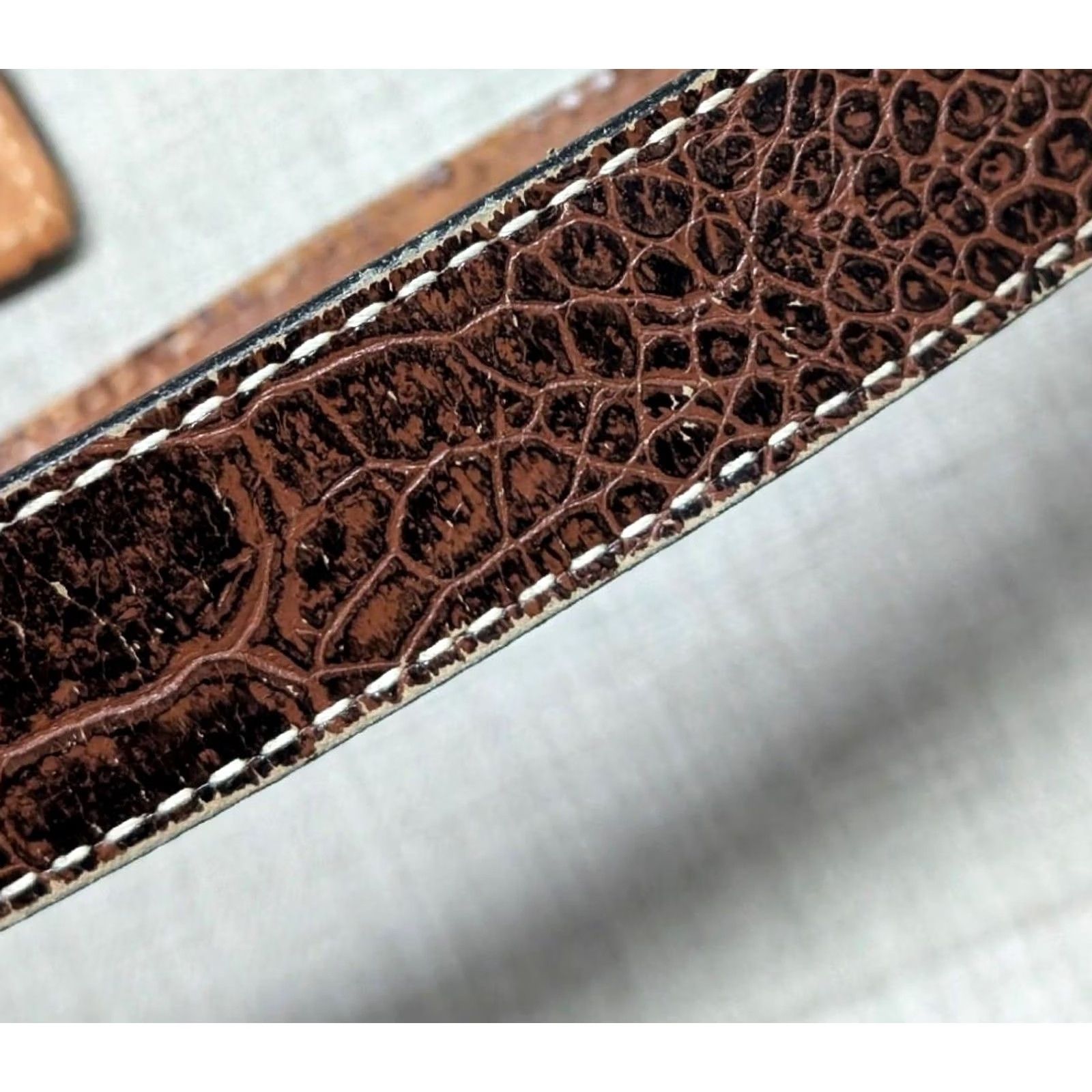Vintage VINTAGE Justin belt Western belt 36 brown embossed sea turtle cowhide leather Mens Belt Size 36 - 4 Thumbnail