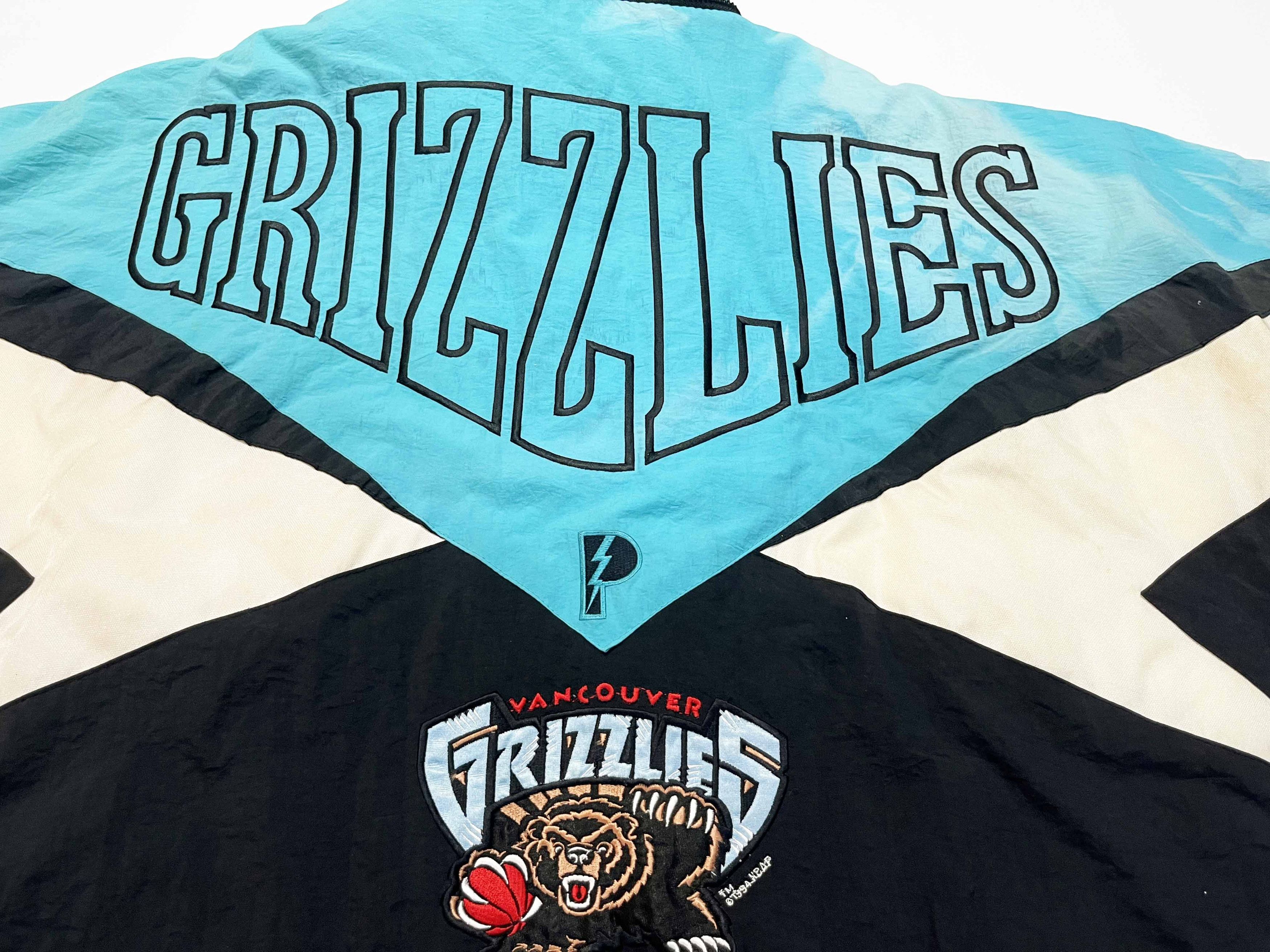 Pro Player Vintage Pro Player Vancouver Grizzlies NBA Puffer Jacket Size US L / EU 52-54 / 3 - 7 Thumbnail