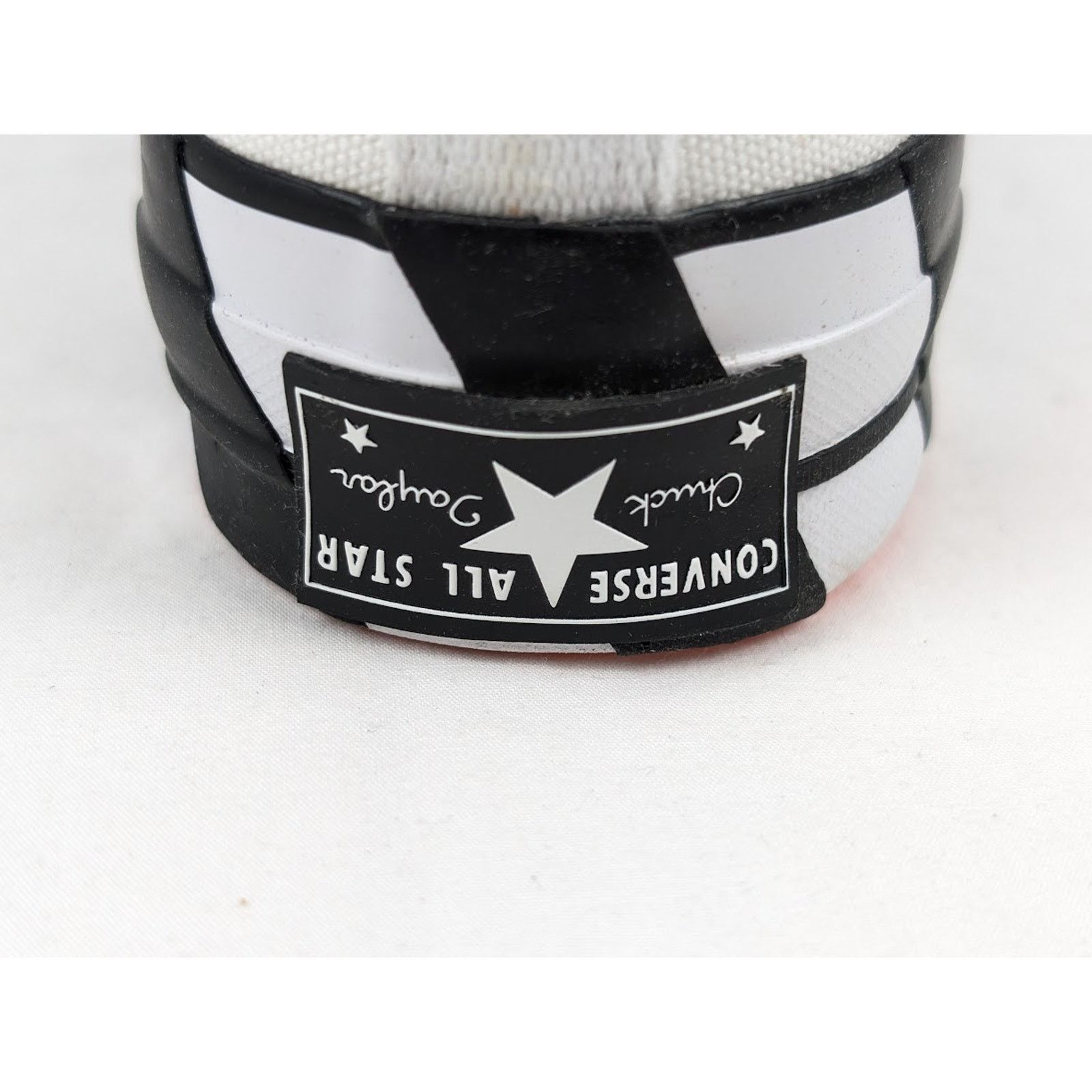 Converse × Off-White o1rshd1 DUP / Unisex Chuck 70 Hi-Top Sneakers in White/Cone Size US 10 / IT 40 - 12 Thumbnail
