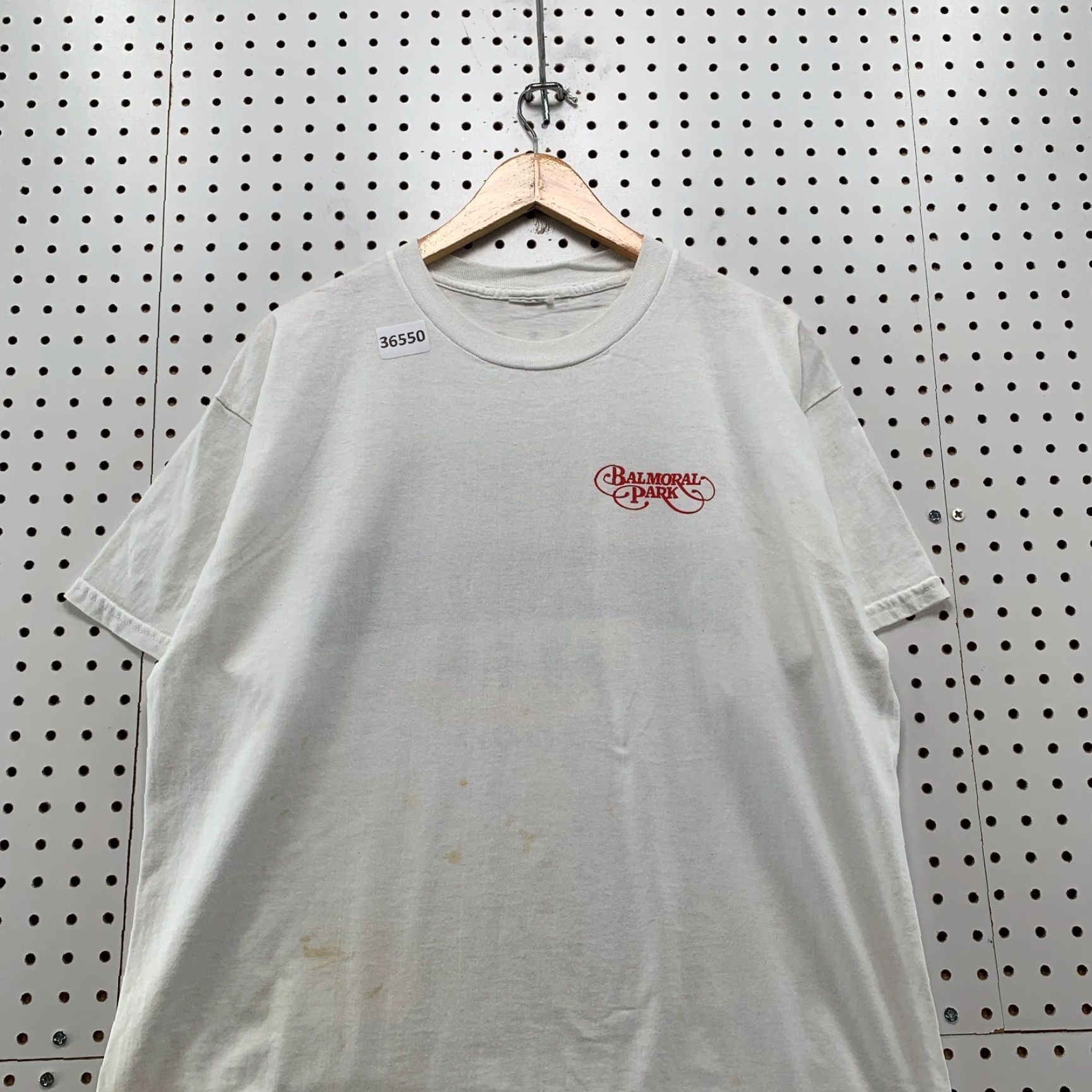 Gildan VINTAGE Y2K Gildan Balmoral Park Summer Night Horse Graphic Shirt Mens Large White Size US L / EU 52-54 / 3 - 5 Thumbnail