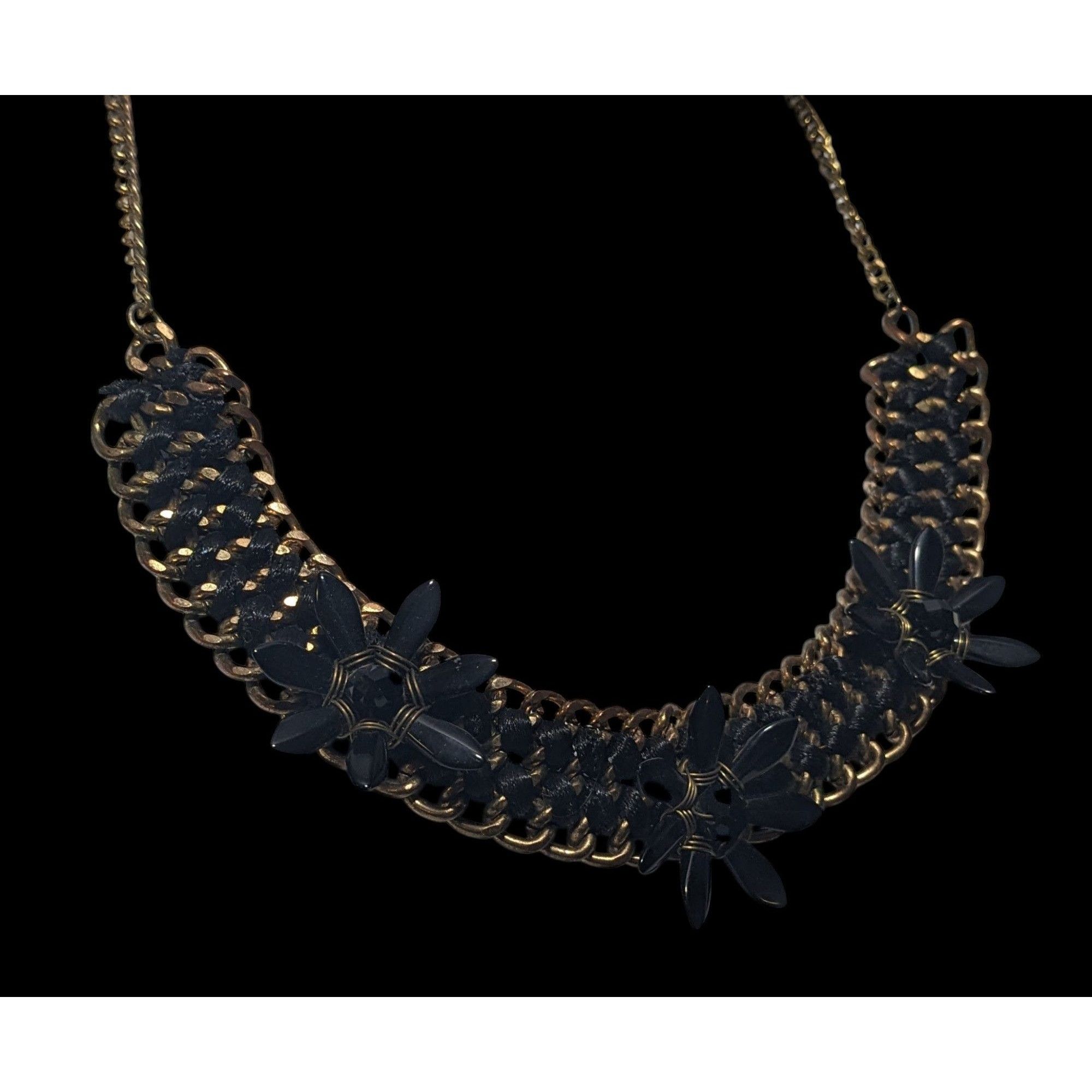 Other Glam Goth Chunky Floral Black And Gold Tone Necklace Size ONE SIZE - 4 Thumbnail