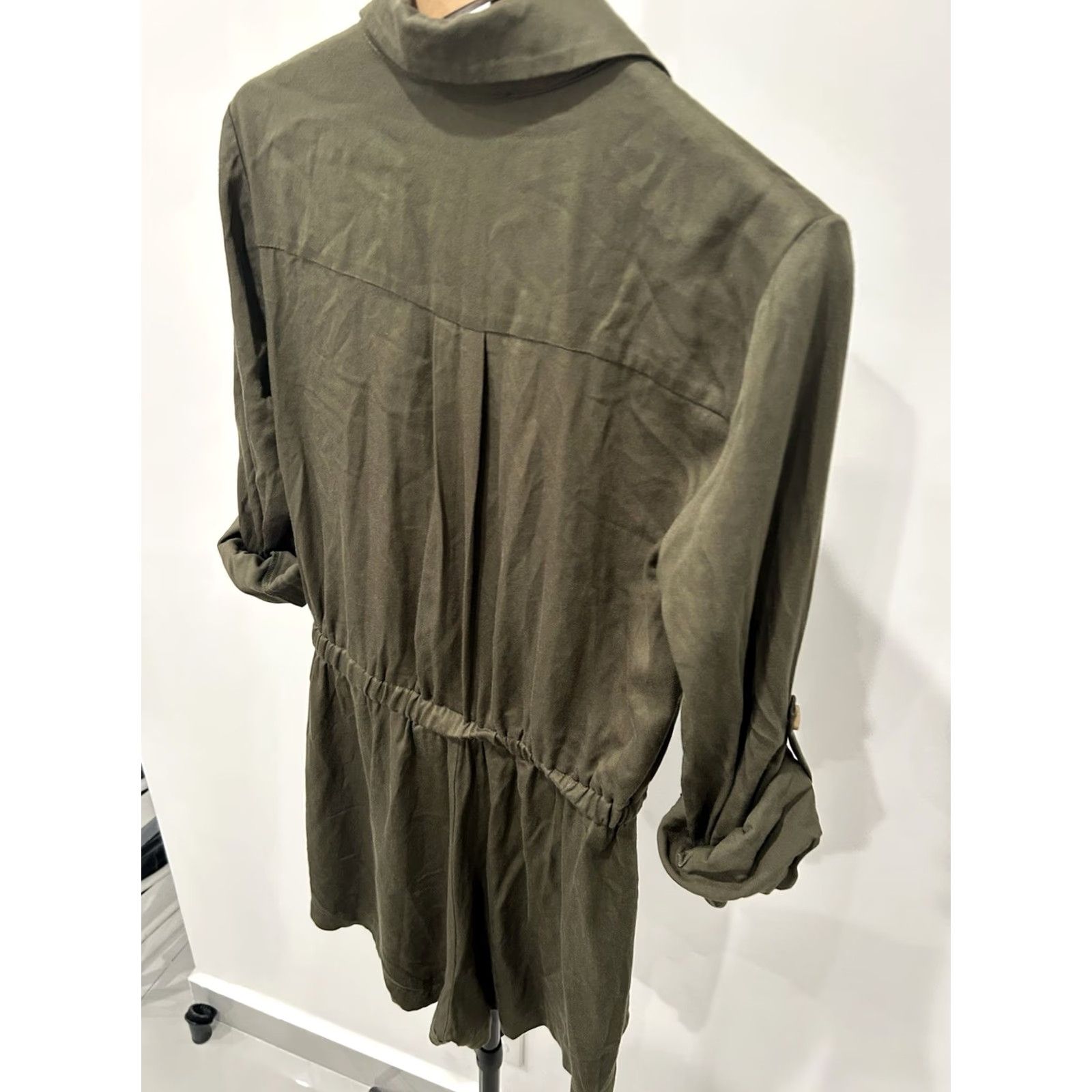 Lulus Women’s Lulus Designer Olive Green Front ButtonUp Long Sleeve Midi Dress S Front ButtonUp Collared Lightweight Casual Travel Fall Spring Womens Size S / US 4 / IT 40 - 5 Thumbnail