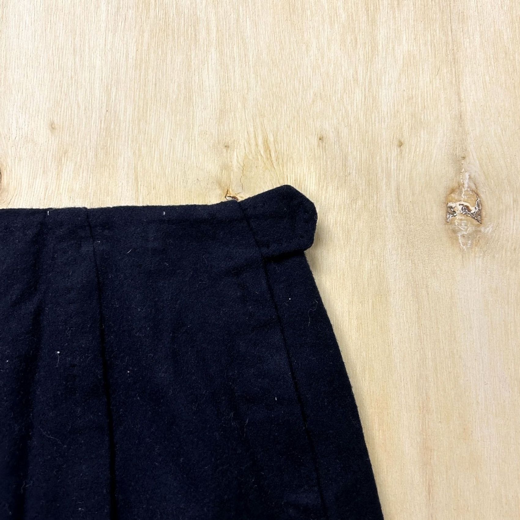 Evan Picone VINTAGE Evan Picone Skirt Womens 10 Black Wool A-Line Knee Length Lined Pockets Knit? Size 32" / US 10 / IT 46 - 2 Thumbnail