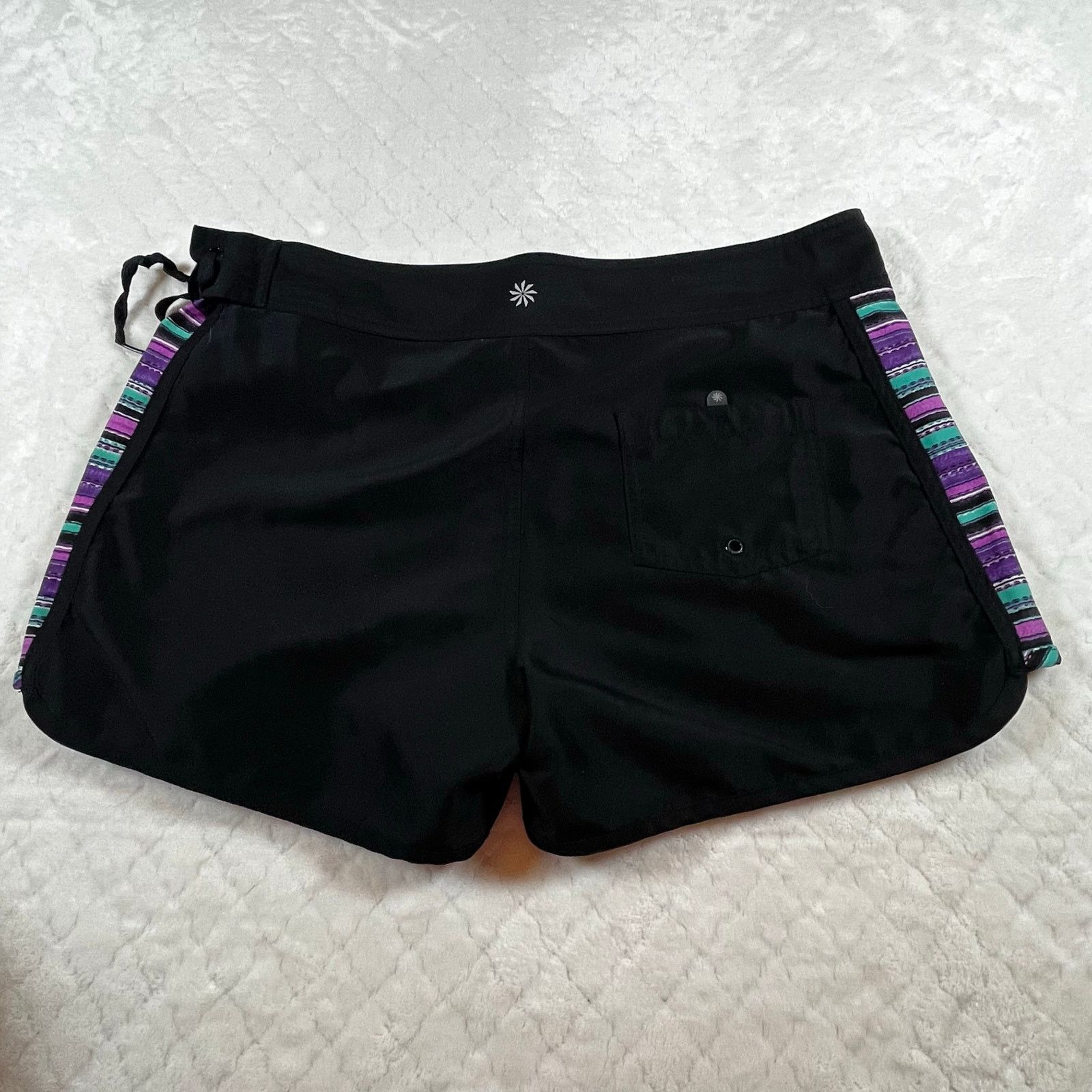 Athleta Athleta Women’s Black Santa Cruz Board Shorts Size 12 Size 34" / US 12 / IT 48 - 1 Thumbnail