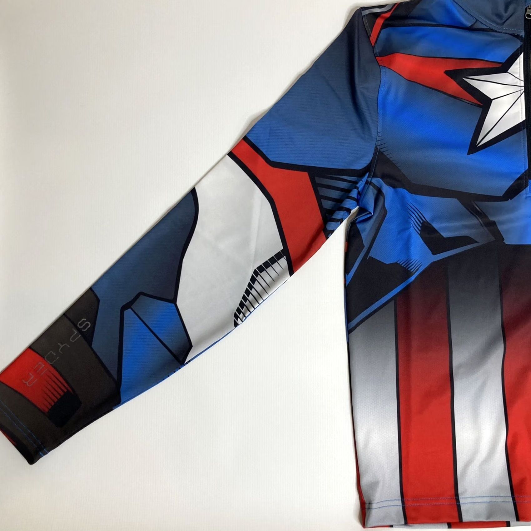 Spyder Spyder Marvel Tech Top Men's Small Blue Captain America 1/4 Zip Poly Blend Size US S / EU 44-46 / 1 - 3 Thumbnail
