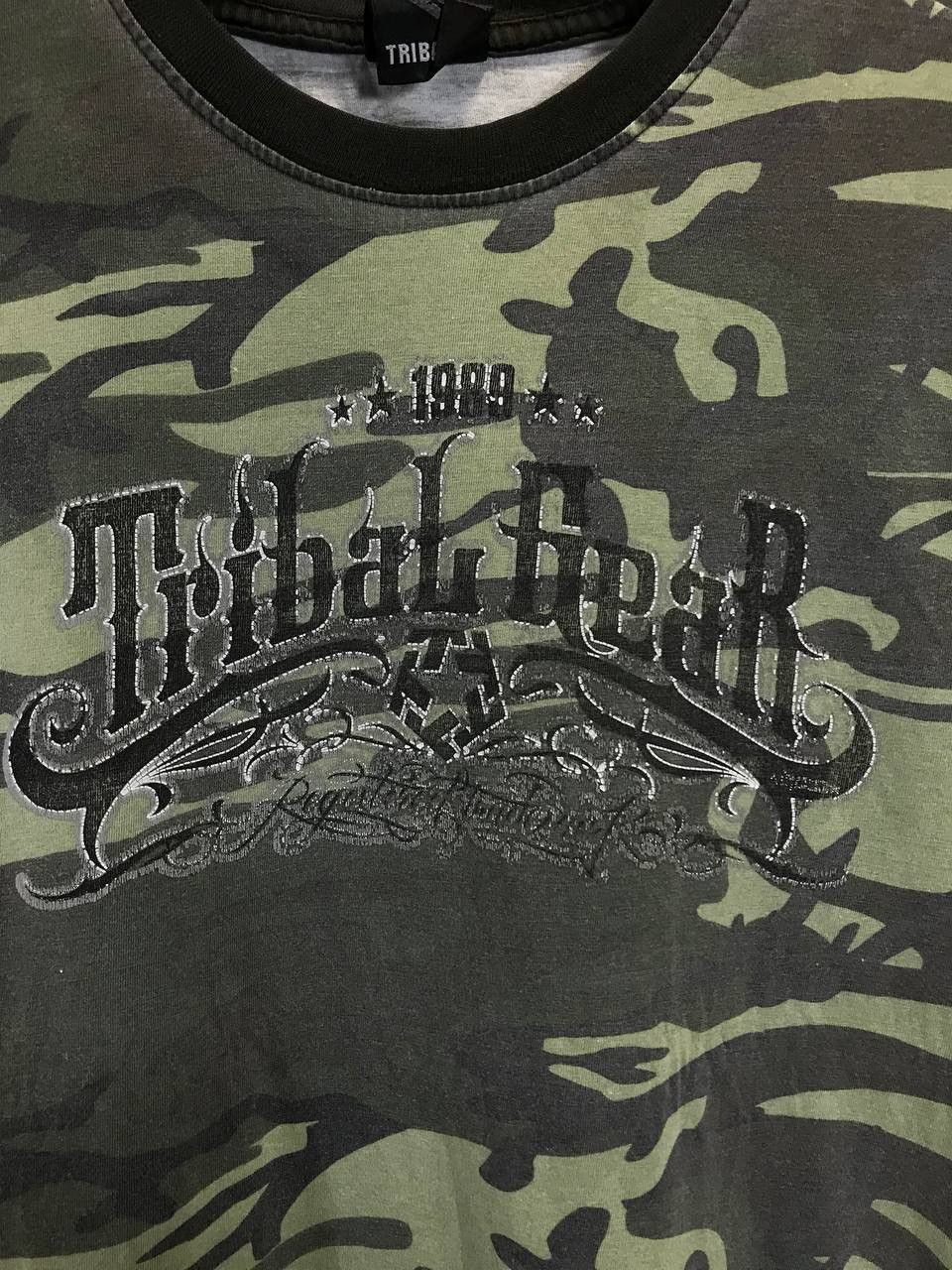 Vintage Tribal USA streetwear camo center logo tee Size US S / EU 44-46 / 1 - 3 Thumbnail