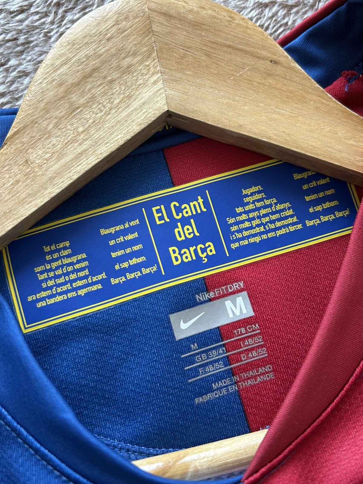 Nike Nike FC Barcelona season 2008/2009 Messi 10 jersey size M Size US M / EU 48-50 / 2 - 19 Thumbnail