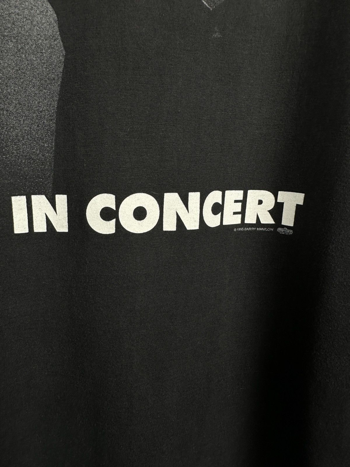 Vintage 90s Vintage Barry Manilow In Concert Tour T Shirt Tee Size US L / EU 52-54 / 3 - 9 Thumbnail