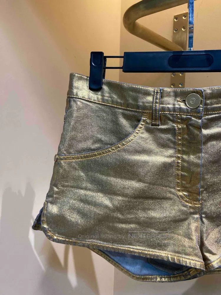 Chanel Chanel 15c Dubai Golden Shorts Size 25" / US 0 / IT 36 - 2 Thumbnail