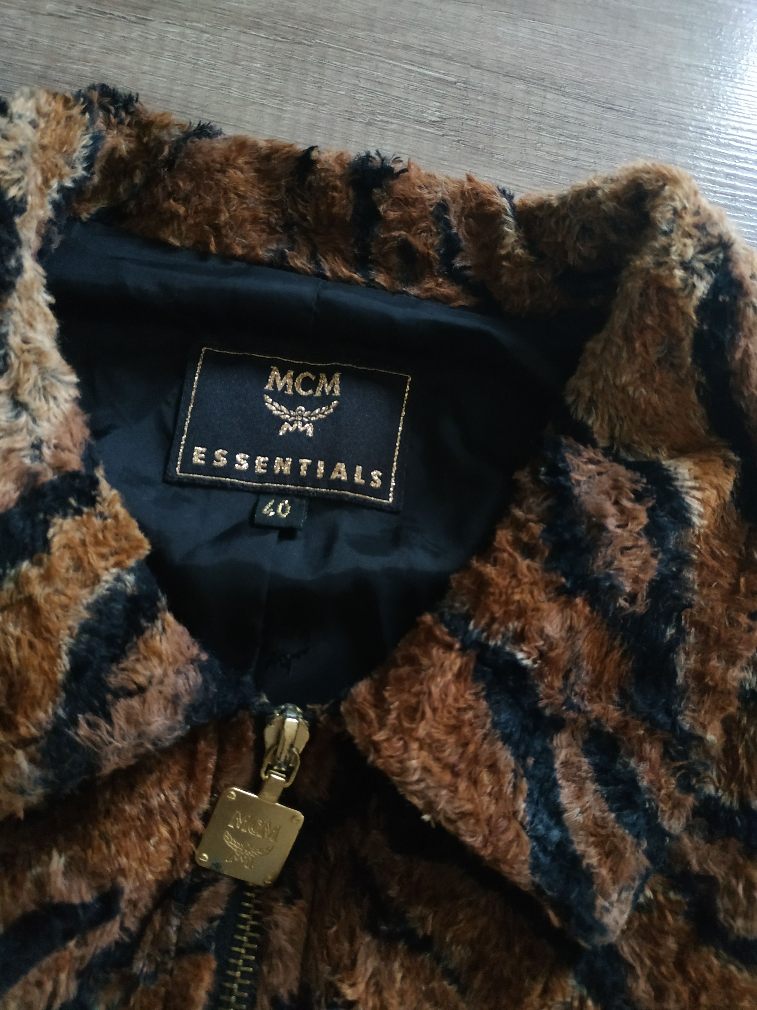 MCM × Vintage MCM Women's Tiger Print Vintage 90's Jacket, s. 40 (MEDIUM) Size M / US 6-8 / IT 42-44 - 8 Thumbnail