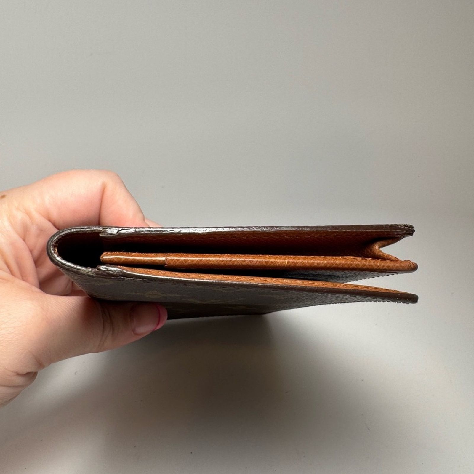 Louis Vuitton Louis Vuitton Monogram Portes Cartes Wallet/Passport Cover Size ONE SIZE - 11 Thumbnail