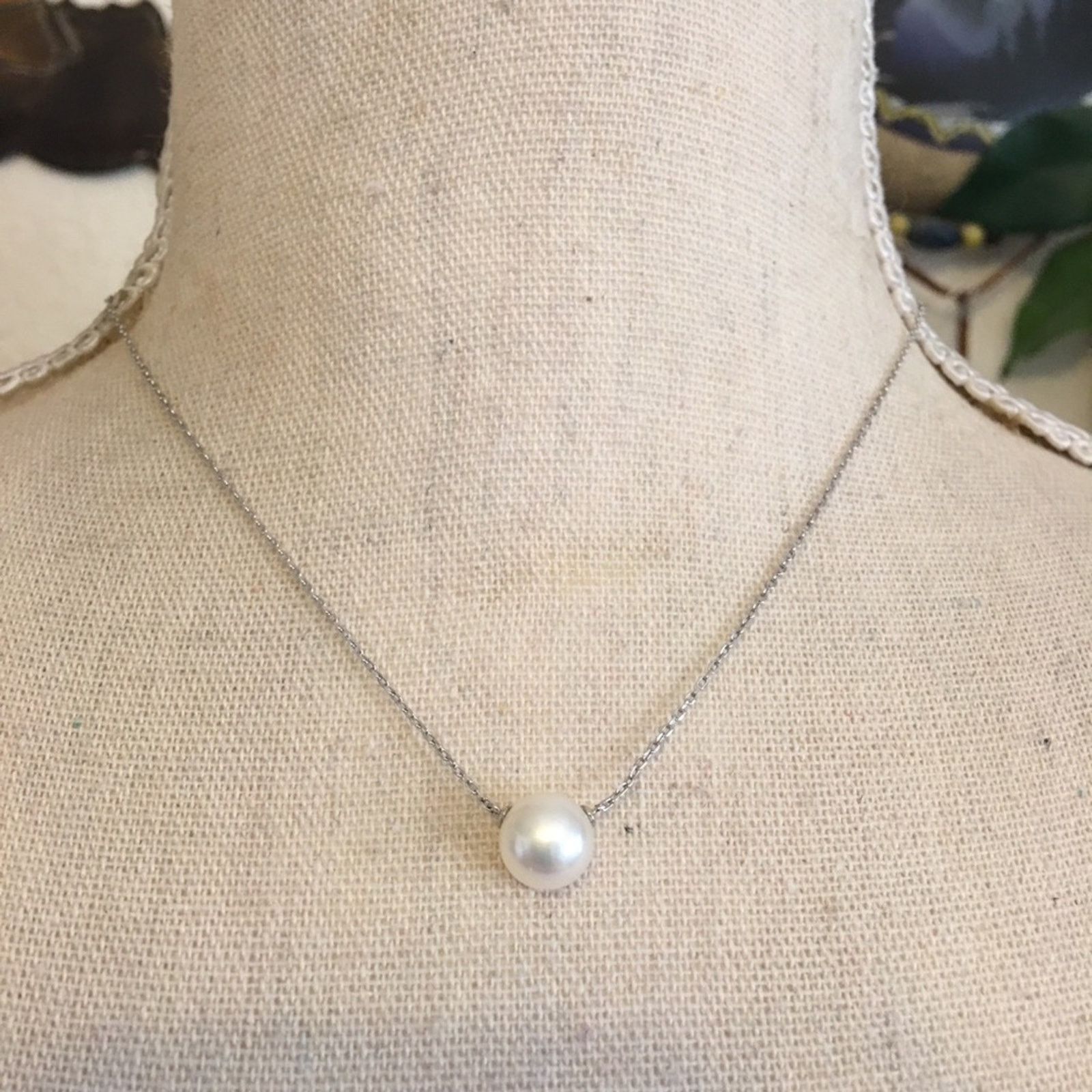 Vintage Vintage faux pearl on silver chain necklace Size ONE SIZE - 1 Thumbnail