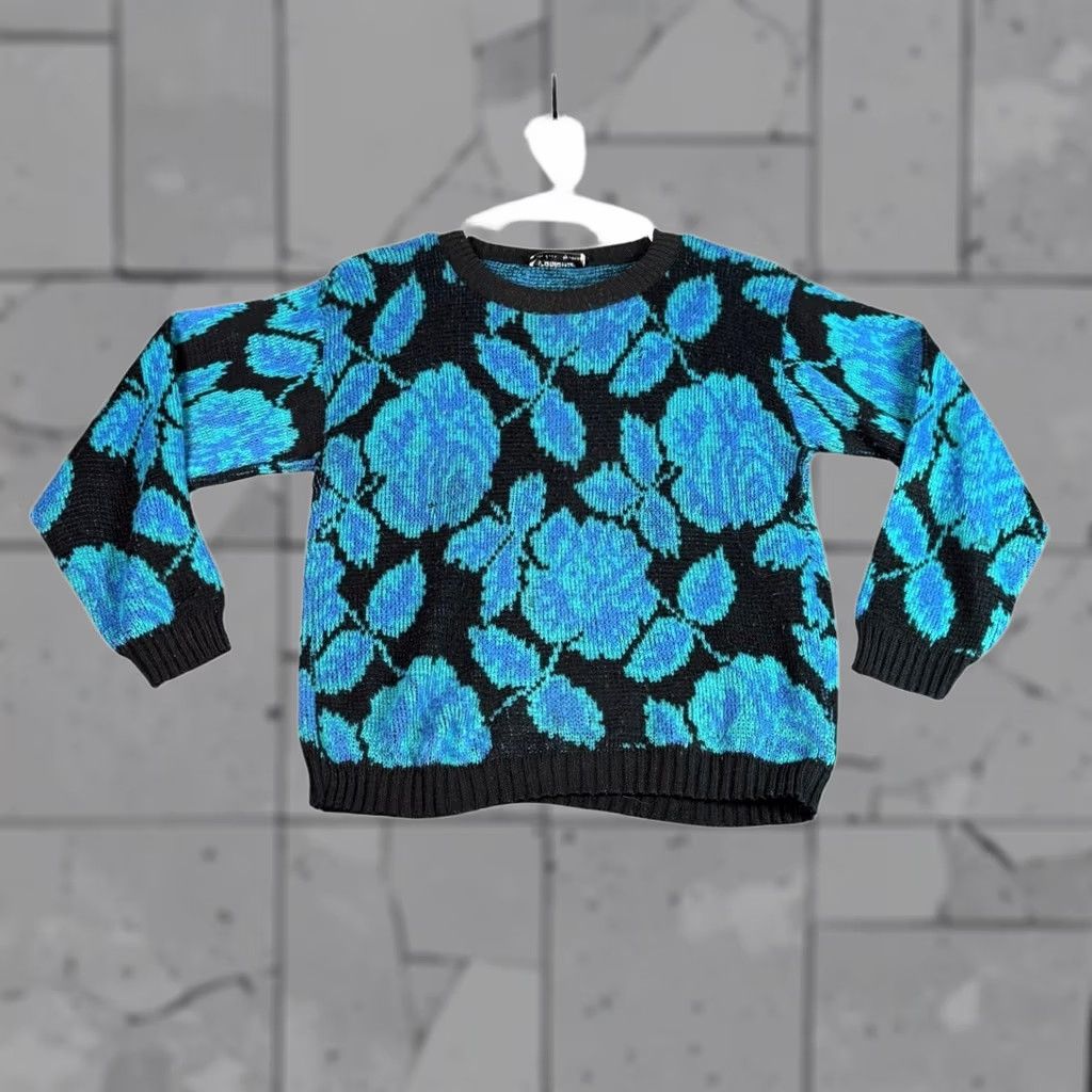 Vintage VINTAGE Fantasize by Jords Sweater Crewneck Blue Floral Rose Knit Mens S USA Made 1980s Size US S / EU 44-46 / 1 - 1 Thumbnail