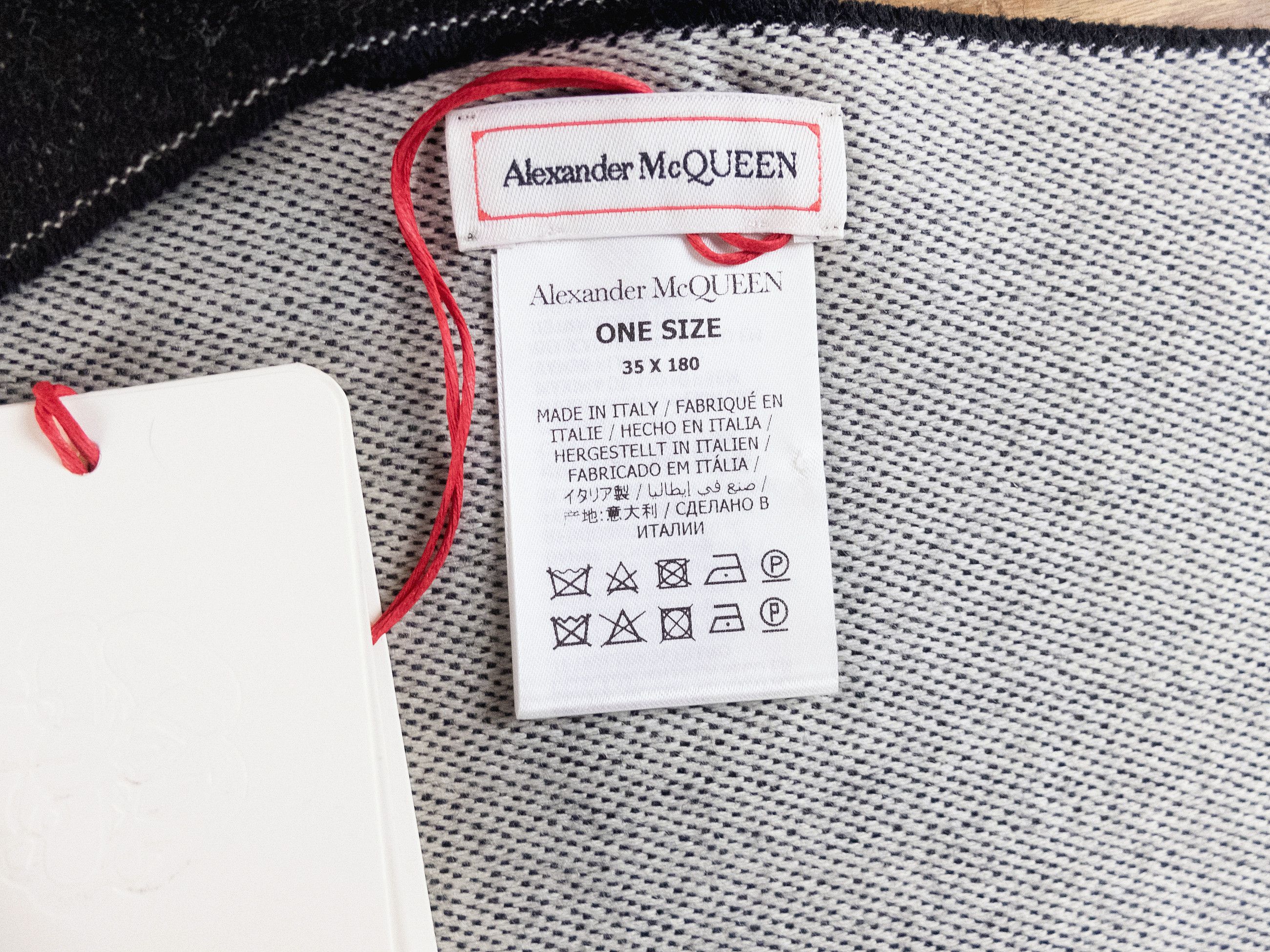 Alexander McQueen ALEXANDER MCQUEEN black ivory varsity logo skull wool scarf Size ONE SIZE - 2 Thumbnail