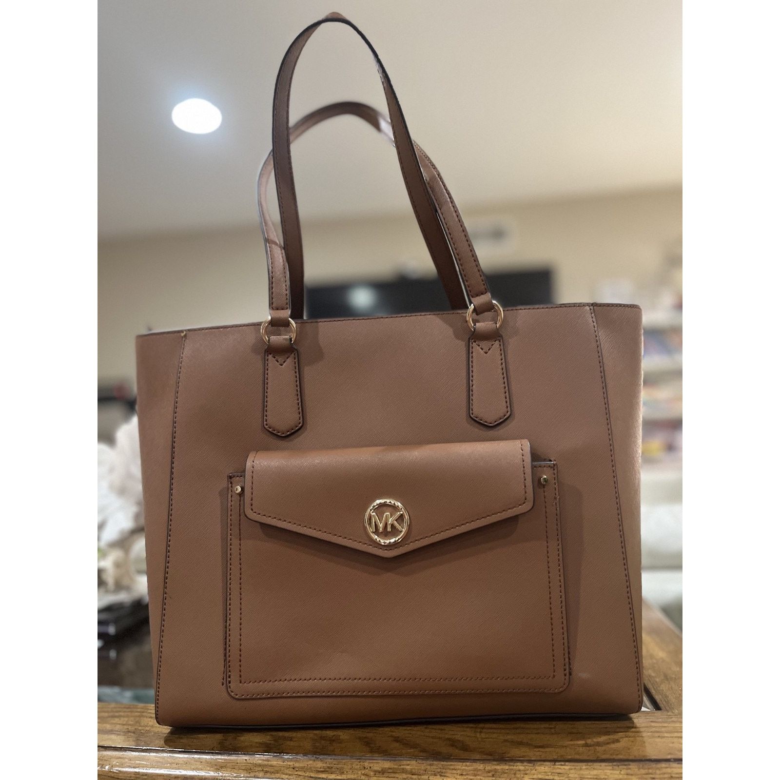 Michael Kors New Michael Kors Joey Large Saffiano Leather Pocket Tote Size ONE SIZE - 1 Thumbnail