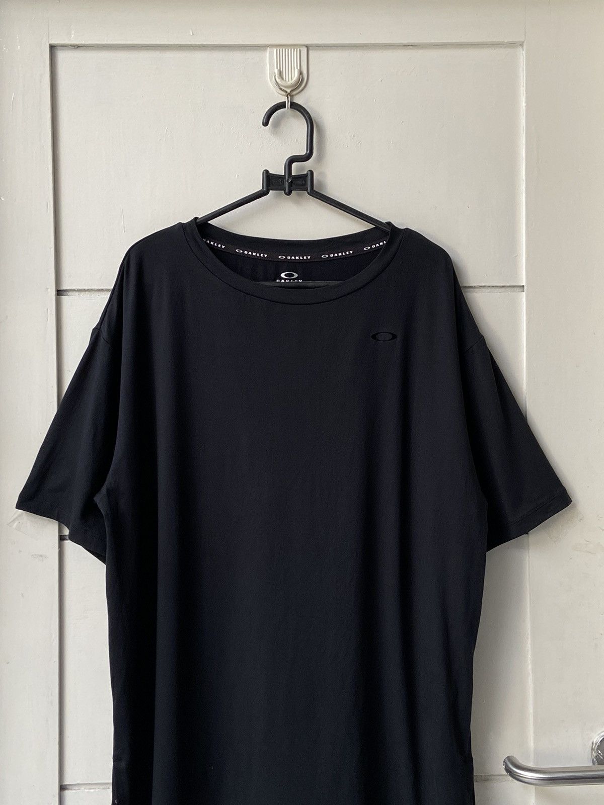 Oakley OAKLEY Black Long T-shirt Size US L / EU 52-54 / 3 - 11 Thumbnail