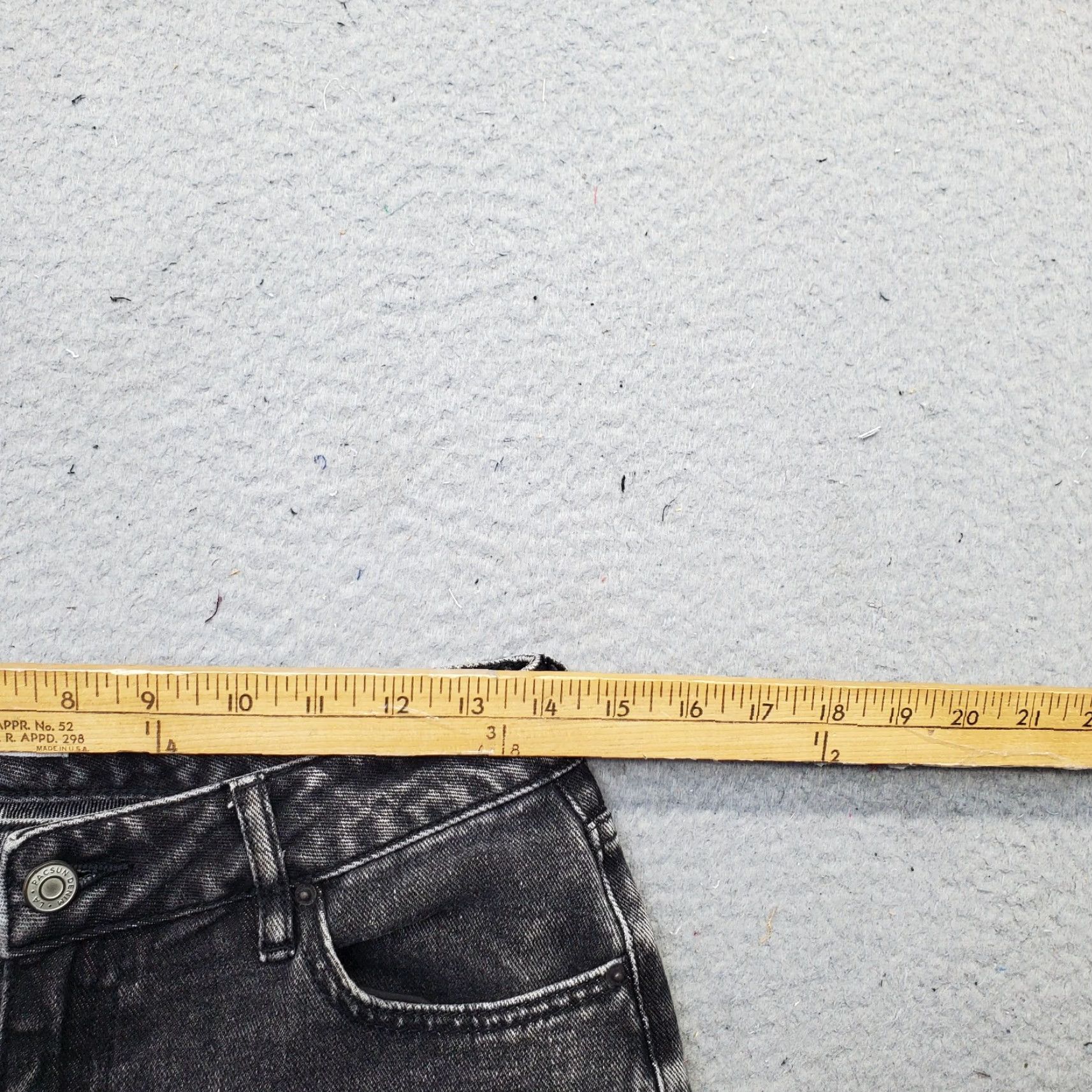 Pacsun PacSun Mom Jeans Womens 28 Black Denim Stretch Dark Wash Whiskered Straight Leg Jeans Womens 28 Black PacSun Mom Jeans Size 28" / US 6 / IT 42 - 6 Thumbnail