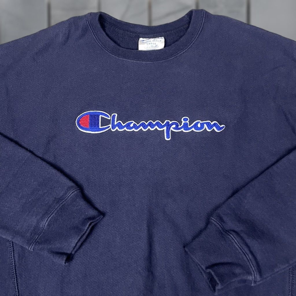 Champion VINTAGE Champion Sweatshirt Womens Large Reverse Weave Embroidered Logo Cropped Pullover Size L / US 10 / IT 46 - 1 Thumbnail