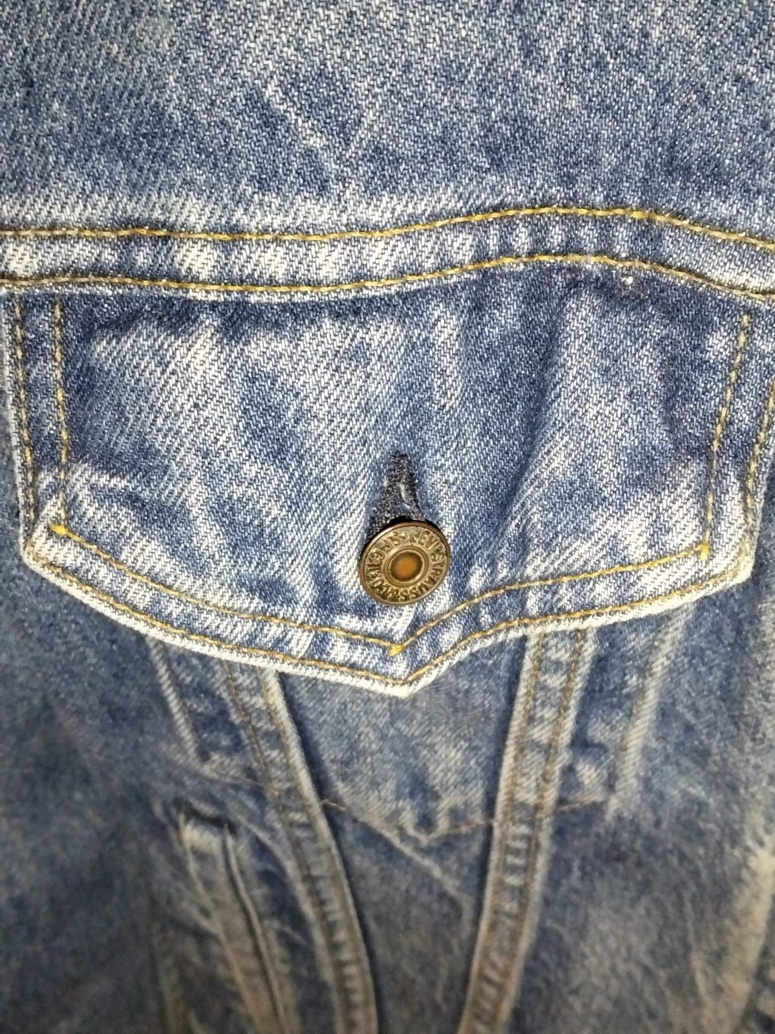 Levi's Vintage 1980s Levi’s Denim Trucker Jacket Alaska USA Size US L / EU 52-54 / 3 - 5 Thumbnail