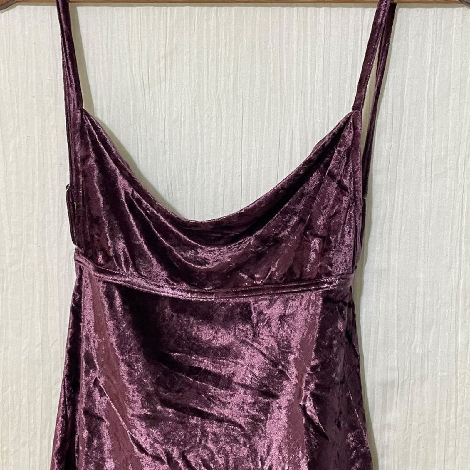 Free People Free People Intimates All Night Velvet Camisole Fig Jam XS Size XS / US 0-2 / IT 36-38 - 4 Thumbnail